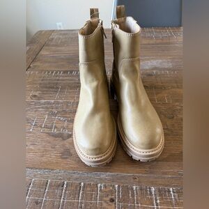 Time and Tru Beige Memory Foam Boots